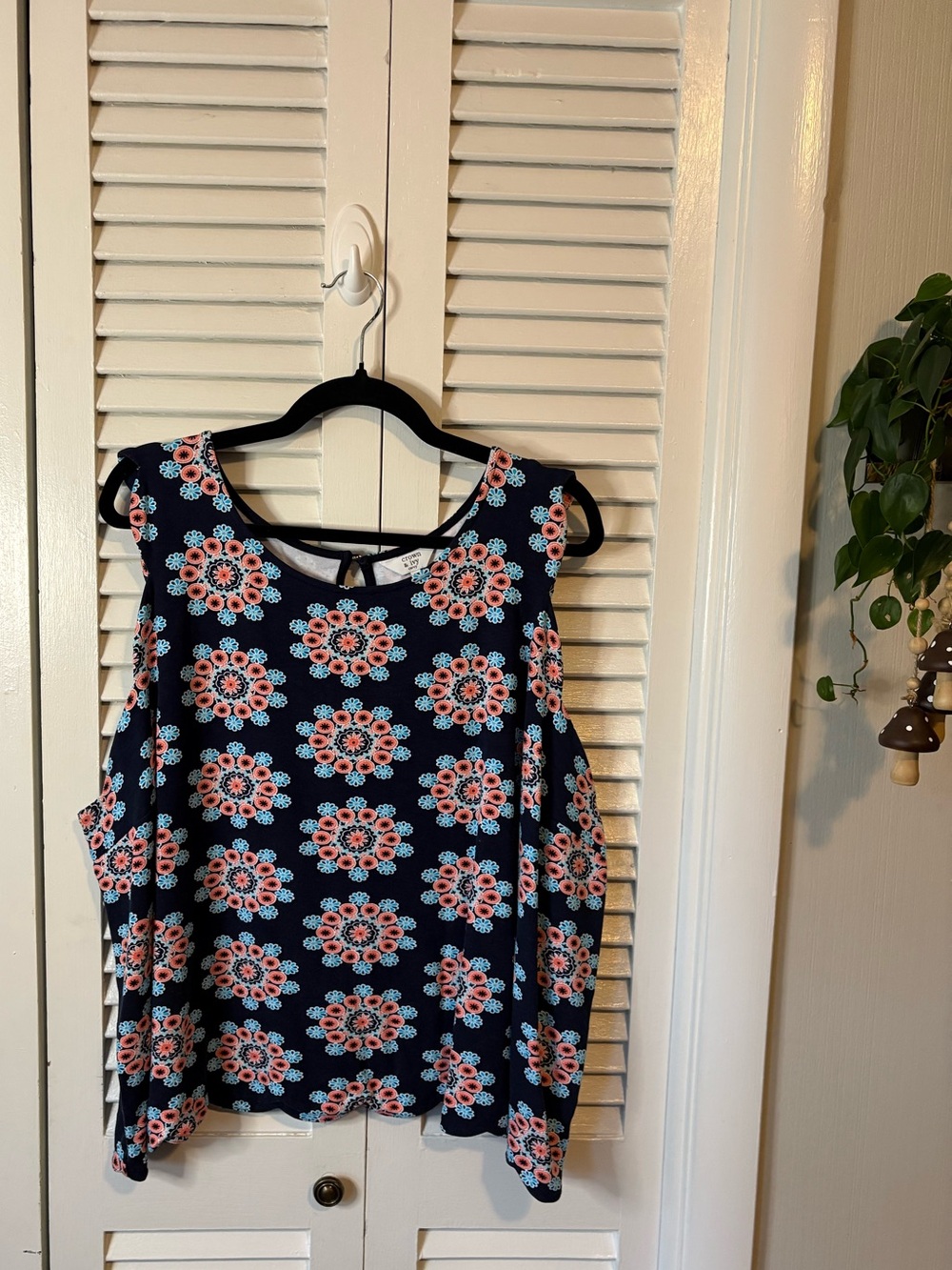Crown & Ivy 2X Patterned Tank Top